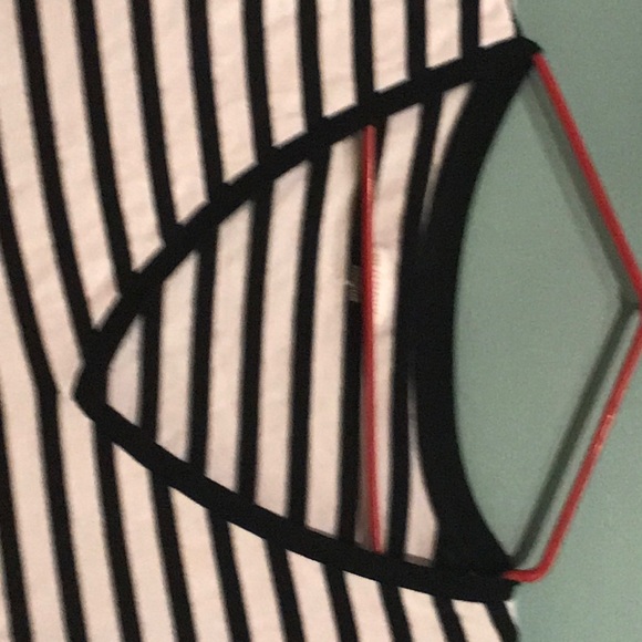 Never wore - Picture 2 of 3